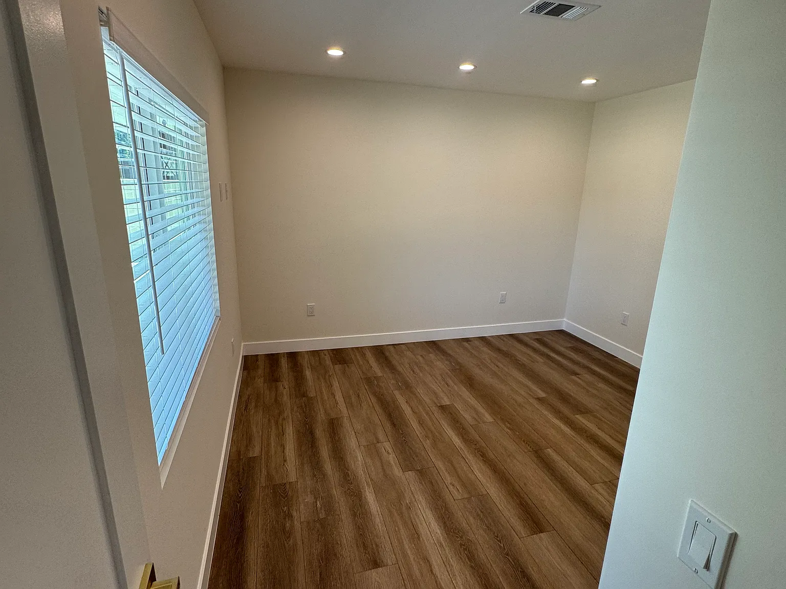 1 bed, 650 sqft, $2,300 — Photo 4
