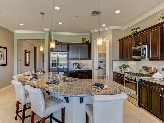 Gorgeous kitchen for entertaining