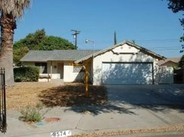 8574 Holly Ln, Riverside, CA 92504