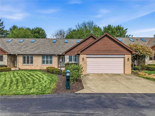 1552 Juniper Ct, Sharon, PA 16148