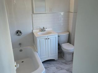 28 Lagrange Ave APT 2, Poughkeepsie, NY 12603
