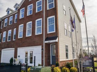 24860 Durham Field Ter, Chantilly, VA 20152