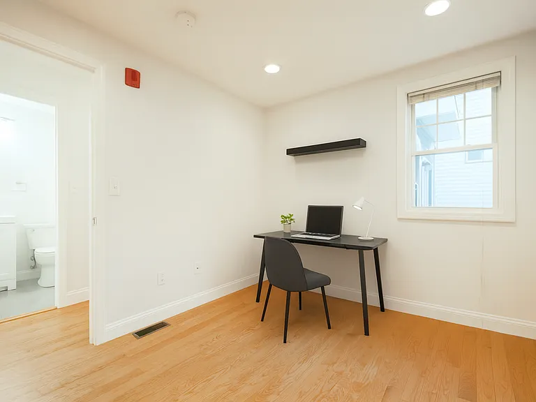 375 Dorchester St #1 — Photo 5