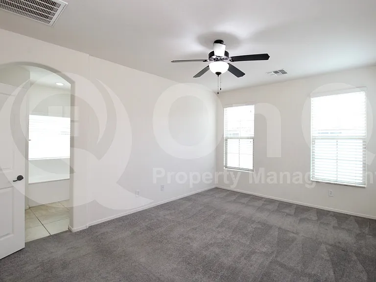 2980 E Ridgewood Ln — Photo 11