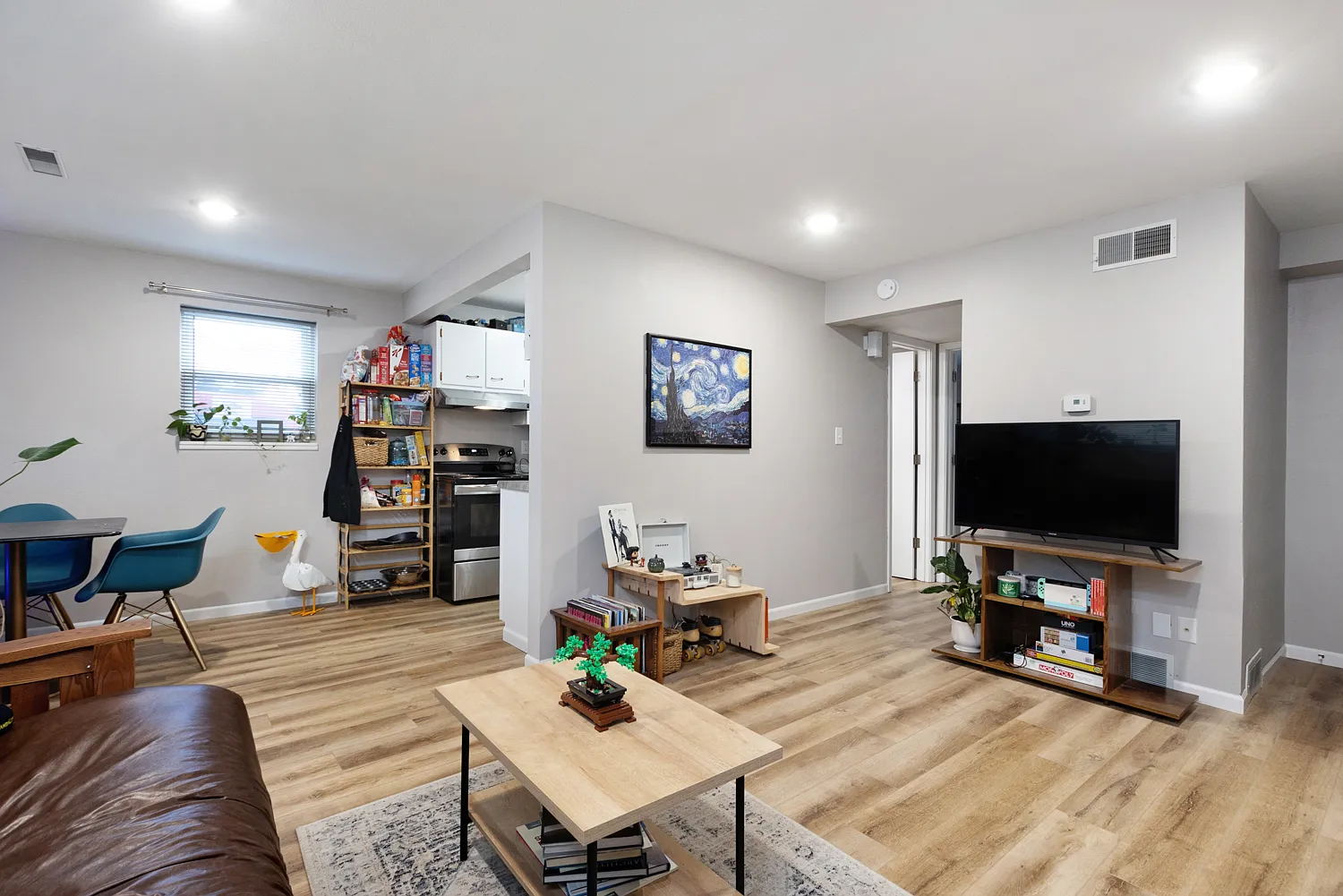 1 bed, 750 sqft, $820 — Photo 3