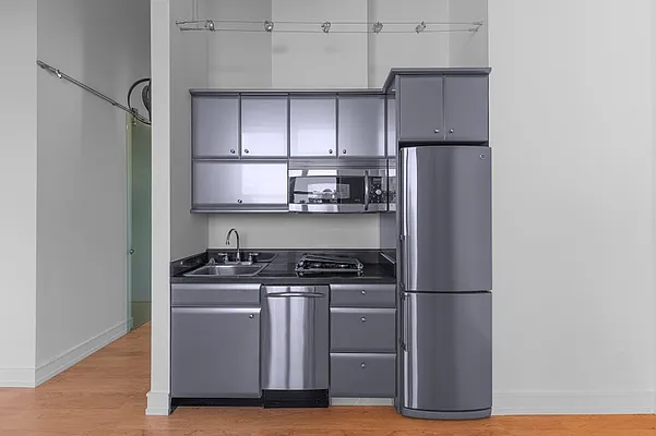 Rented by New York Casas Ltd. | media 16