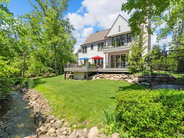 195 Baldwin Rd, Birmingham, MI 48009