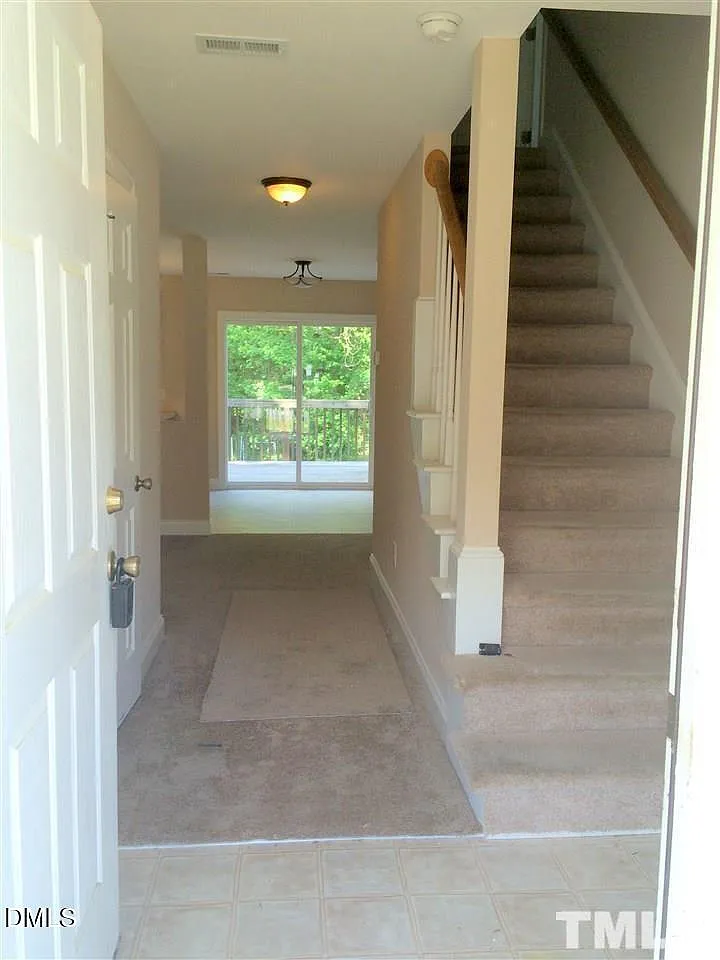 3 bed, 2.5 bath, $1,890 — Photo 3