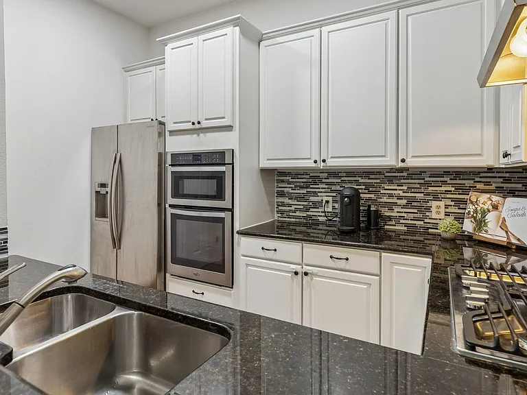 15 Stonebriar Ct — Photo 6