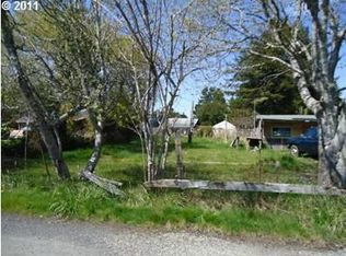 269 Hall Ln, Lakeside, OR 97449