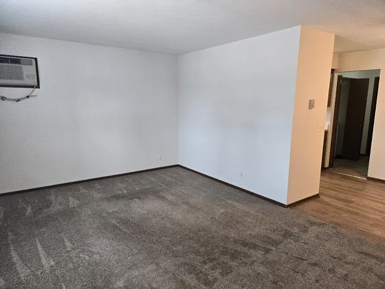 4030 Elmhurst Rd — Photo 5