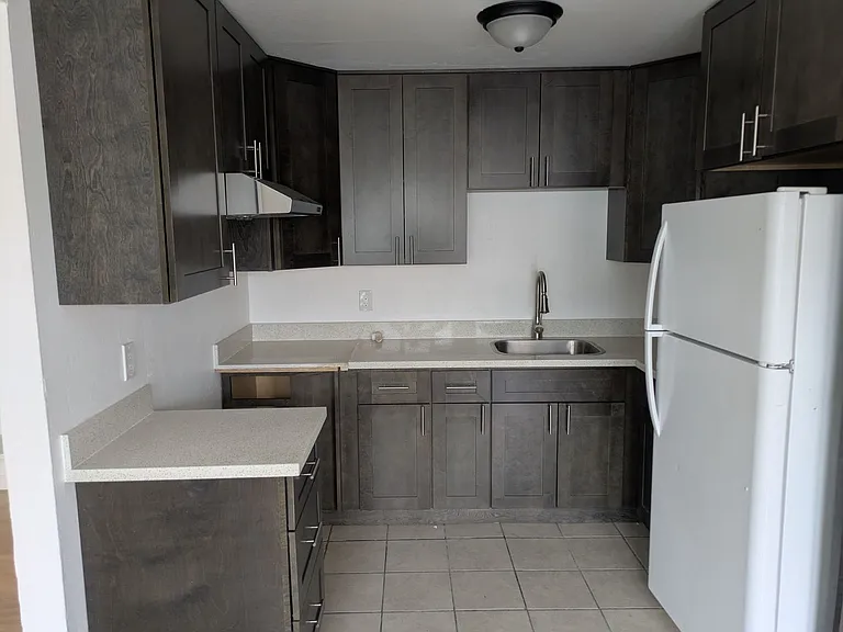 1007-1013 Grant St — Photo 7