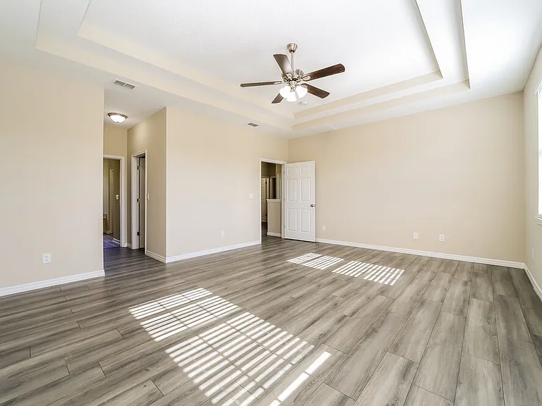 731 E Red House Branch Rd — Photo 10