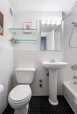 5th image of 57 Montague St APT 3D