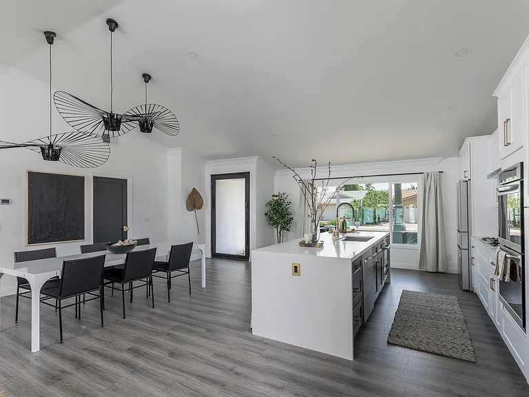 8702 E Clarendon Ave — Photo 34