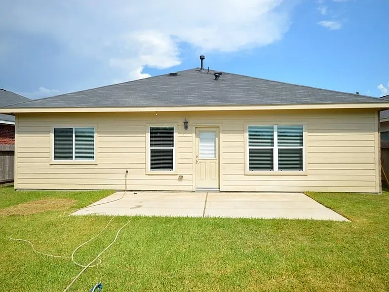 2727 Lakecrest River Dr — Photo 23