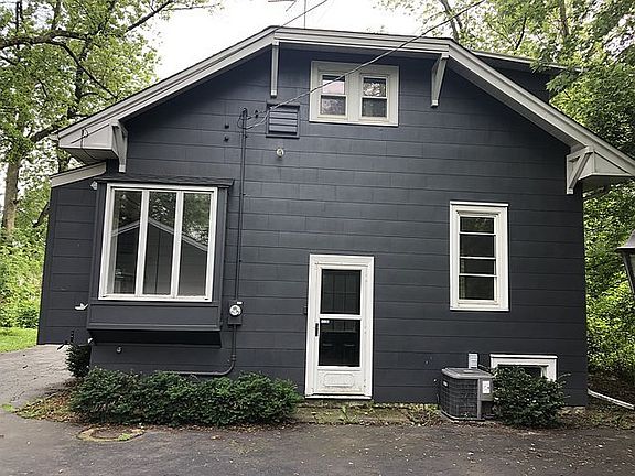 2nd image of 302 Beach St