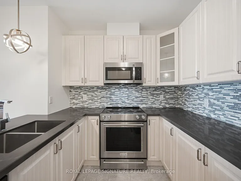 7325 Markham Rd #809 — Photo 12