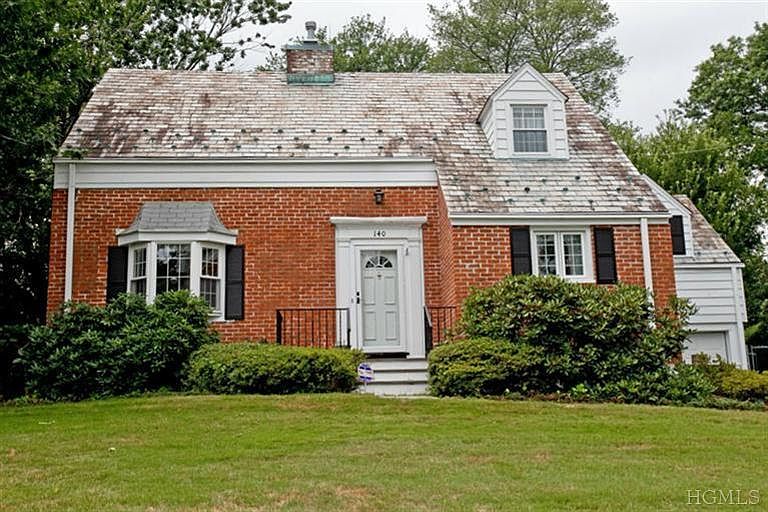 2nd image of 140 Ralph Ave