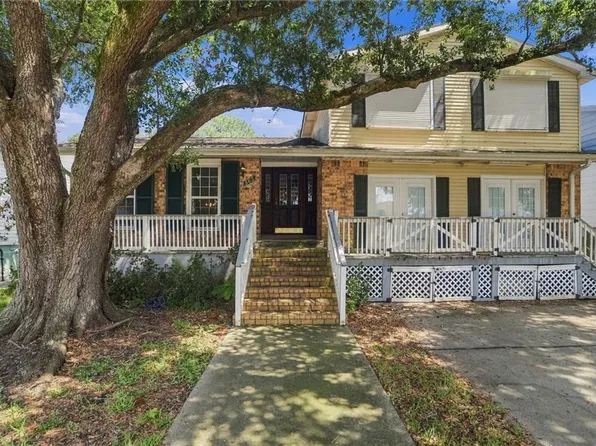 565 Oakwood Dr, Terrytown, LA 70056
