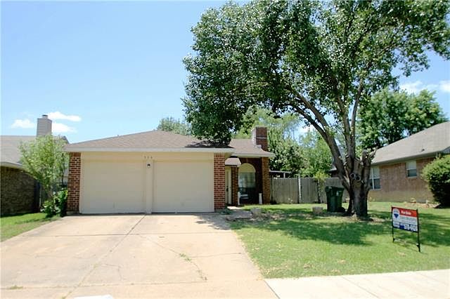 1st image of 326 Angelina Dr
