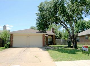 326 Angelina Dr, Arlington, TX 76018