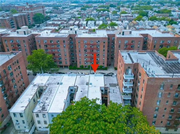 2391 East 3rd Street image 30 of 33