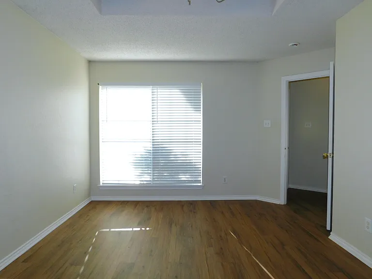 3109 N Bell Ave — Photo 13