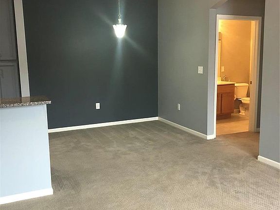 4th image of 39 Kassebaum Ln APT 201