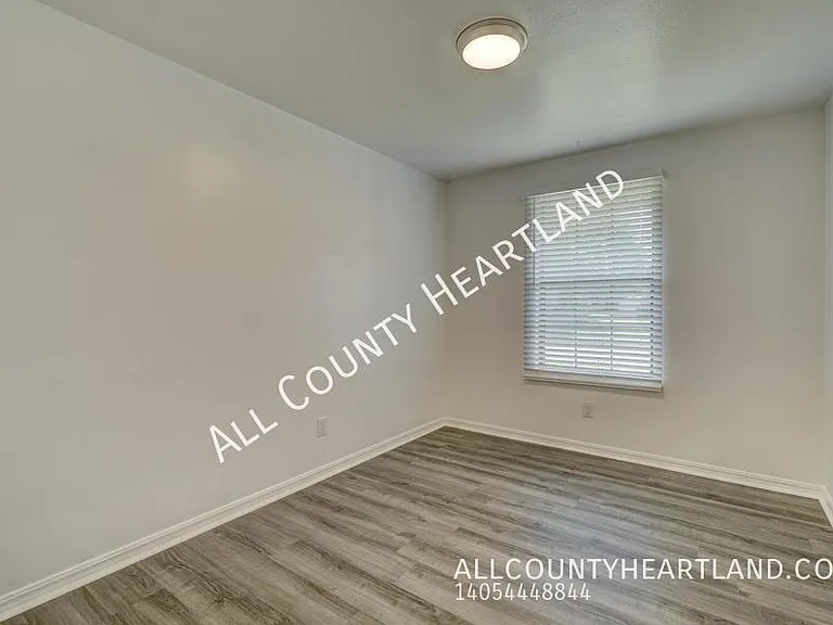 817 Stahl Dr — Photo 14