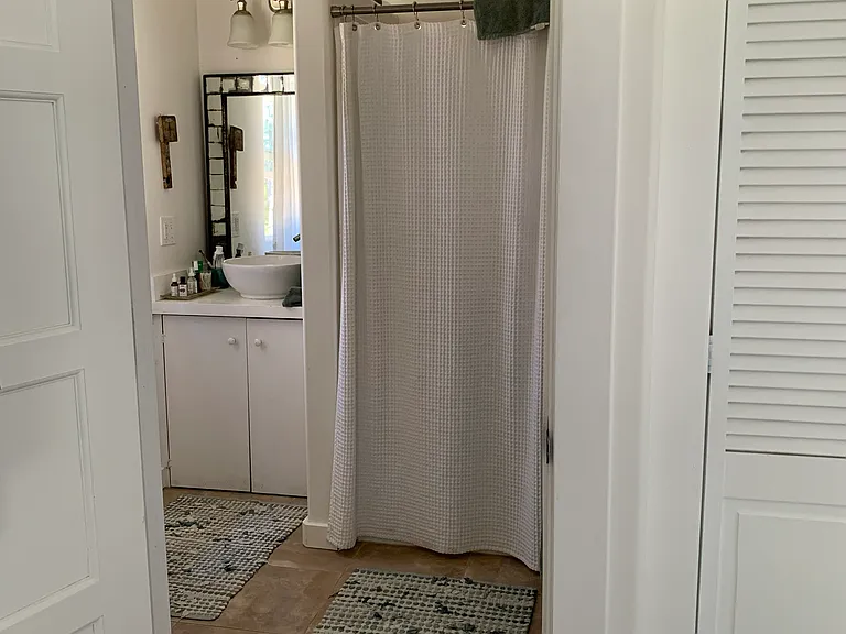 Bathroom off main bedroom