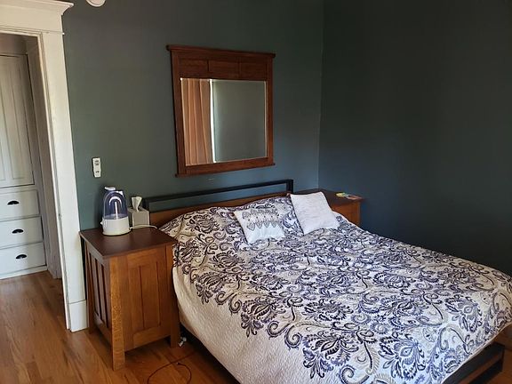4th image of 819 Forest Ave #1