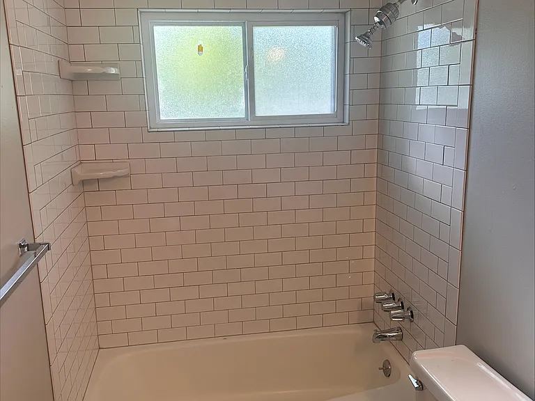 1300 Massachusetts St #3 — Photo 7