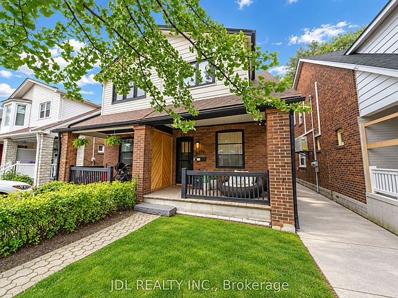 3rd image of 379 Scarborough Rd
