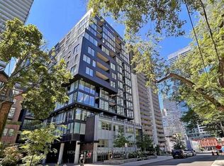 17 Dundonald St #1203, Toronto, ON M4Y 0E4