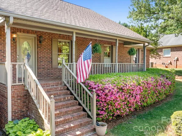 2111 Wayles Ct, Gastonia, NC 28056