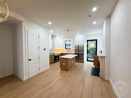 Kitchen, photo 2