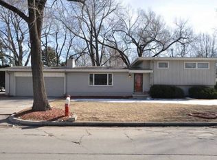 102 S Lochinvar Dr, Wichita, KS 67207