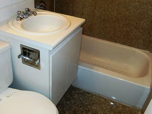 Rented by Sky Management | media 32