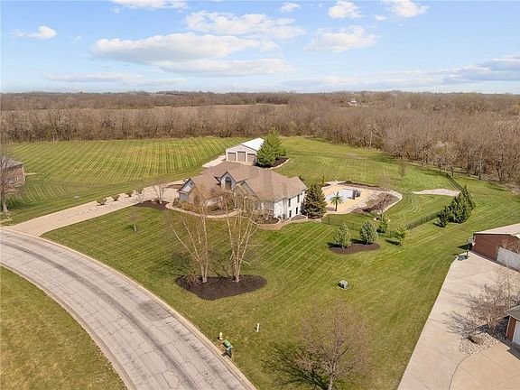 5th image of 25002 Woodland Cir