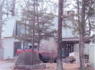 68 Bell Dr, Johnston, RI 02919