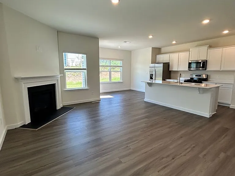 8560 Mulberry Way — Photo 5