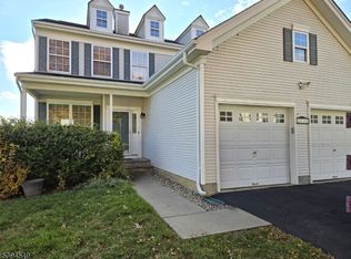 33 Saxton Dr, Hackettstown, NJ 07840