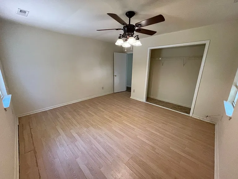 9237 Lost Forest Dr — Photo 11
