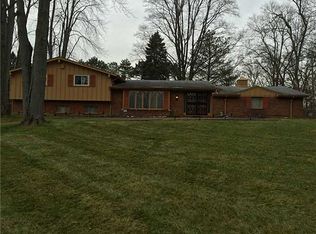 1107 Greenhills Rd, Toledo, OH 43607