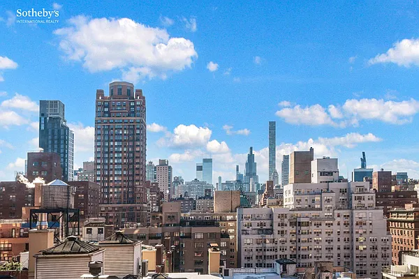 Sold by Sotheby's International Realty | media 3