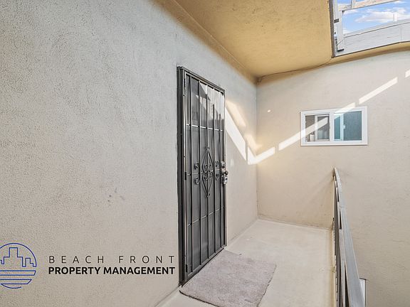 3rd image of 1887 Monrovia Ave #5