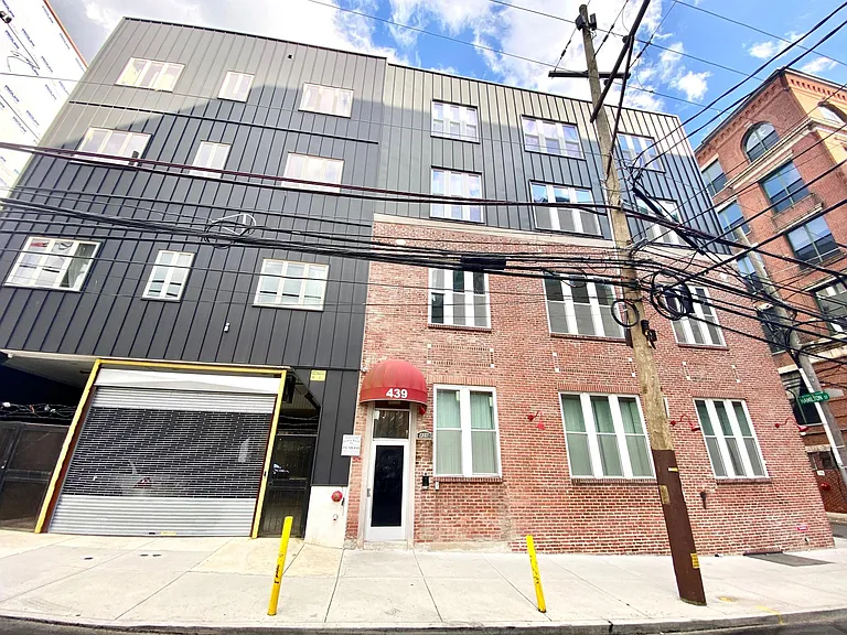 439 N 13th St #3C — Photo 20