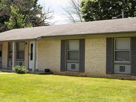 2nd image of 2317 Shandon Dr