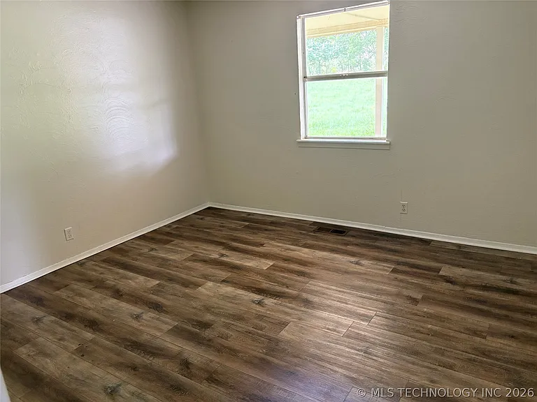 613 Sunshine Rd — Photo 4